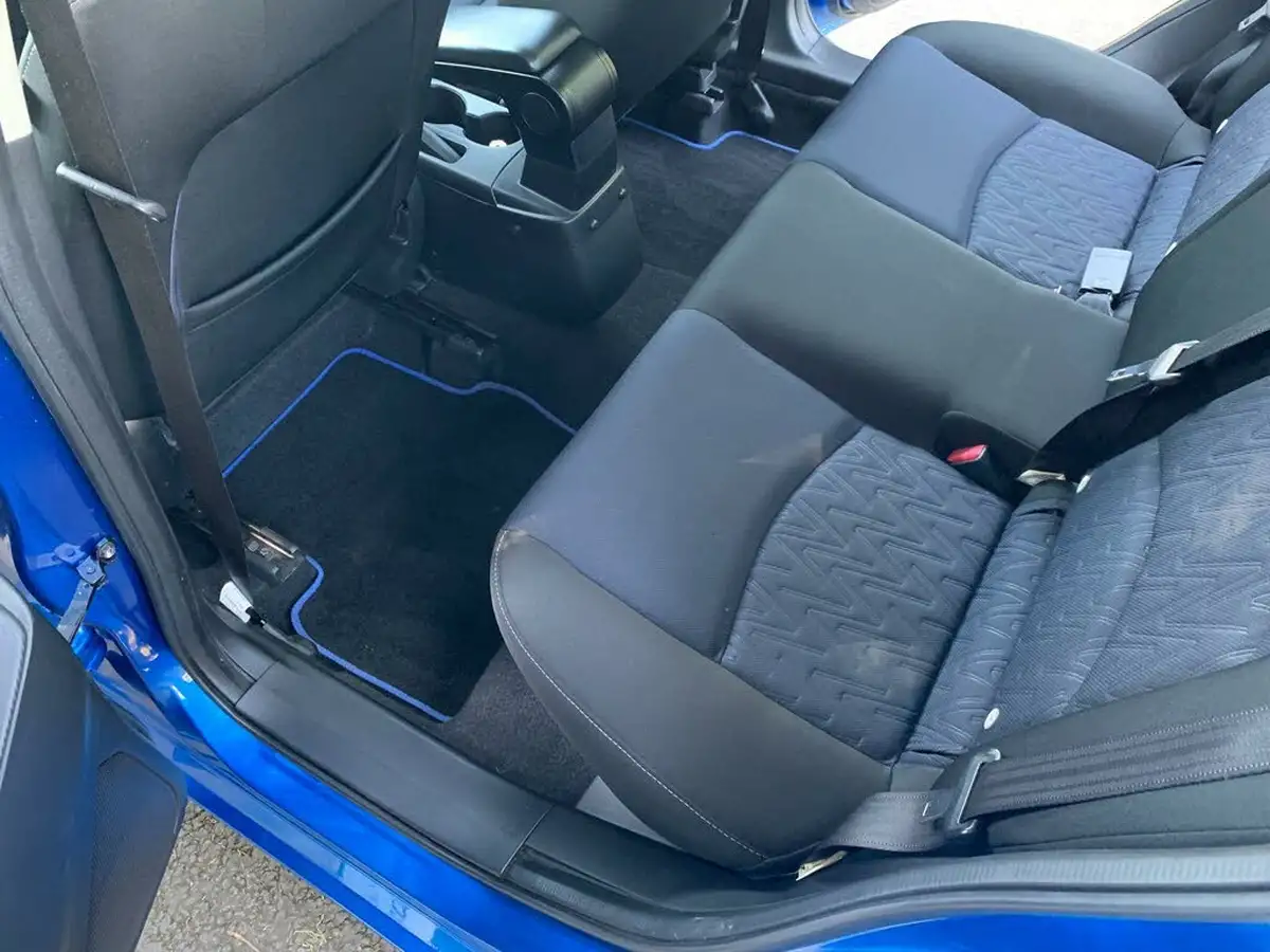 2015-mazda-mazda2-15-se-l-90ps-big-12