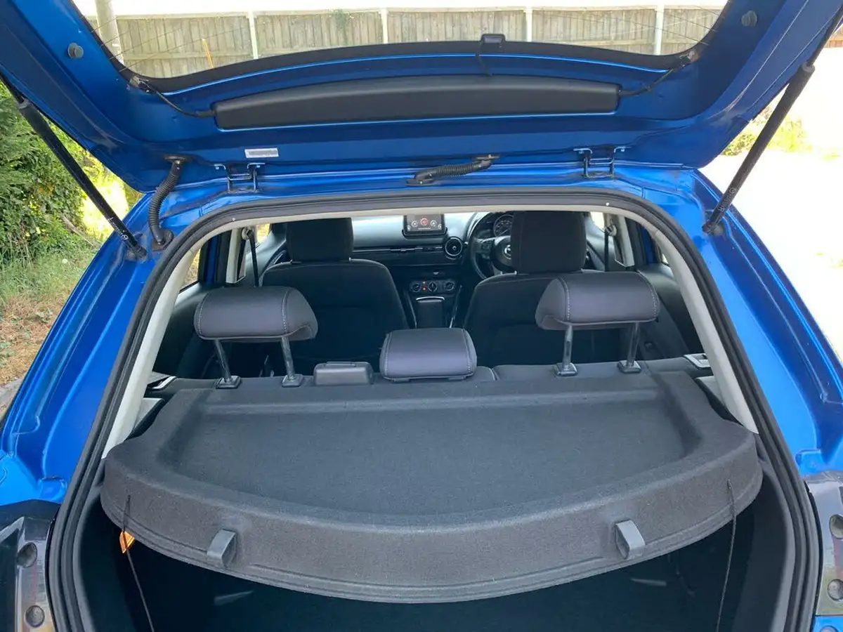 2015-mazda-mazda2-15-se-l-90ps-big-36
