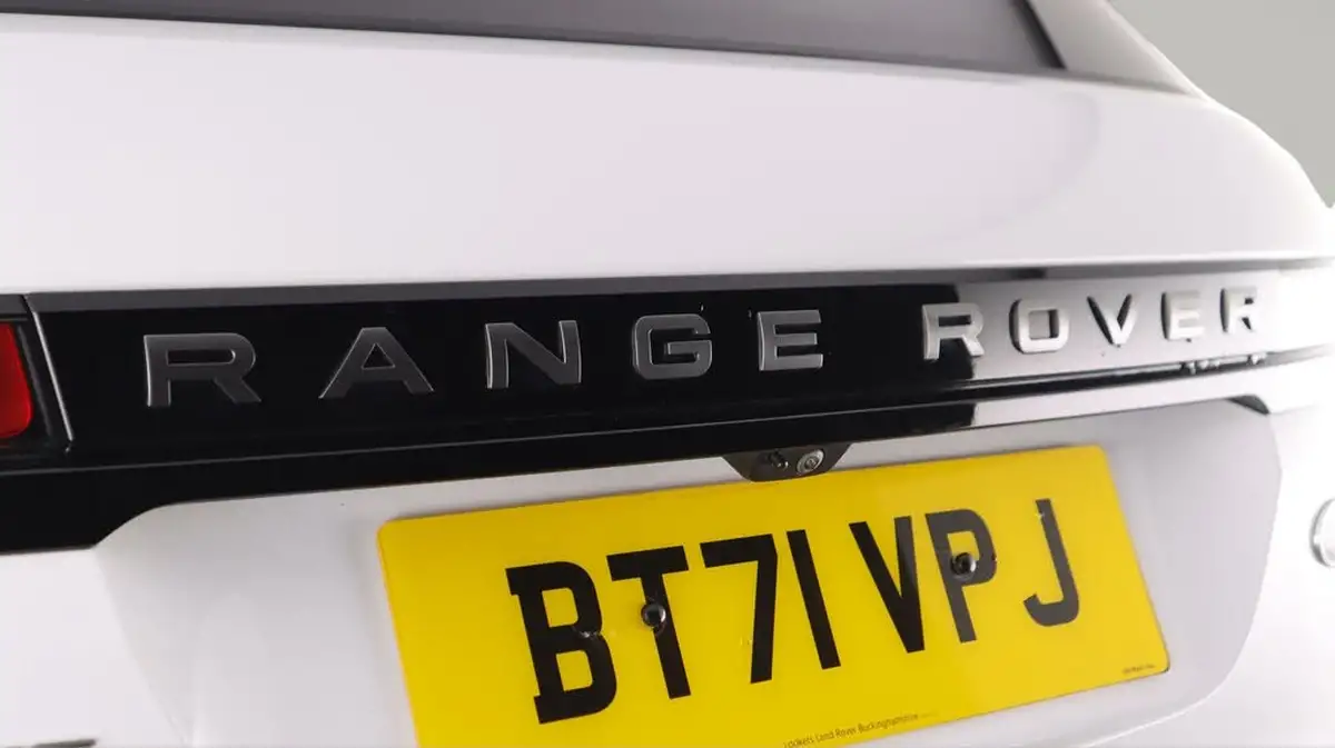 2022-land-rover-range-rover-evoque-15-p300e-r-dynamic-s-big-20