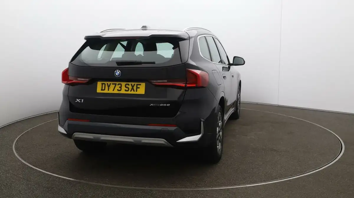 2023-bmw-x1-15-xdrive25e-xline-big-54