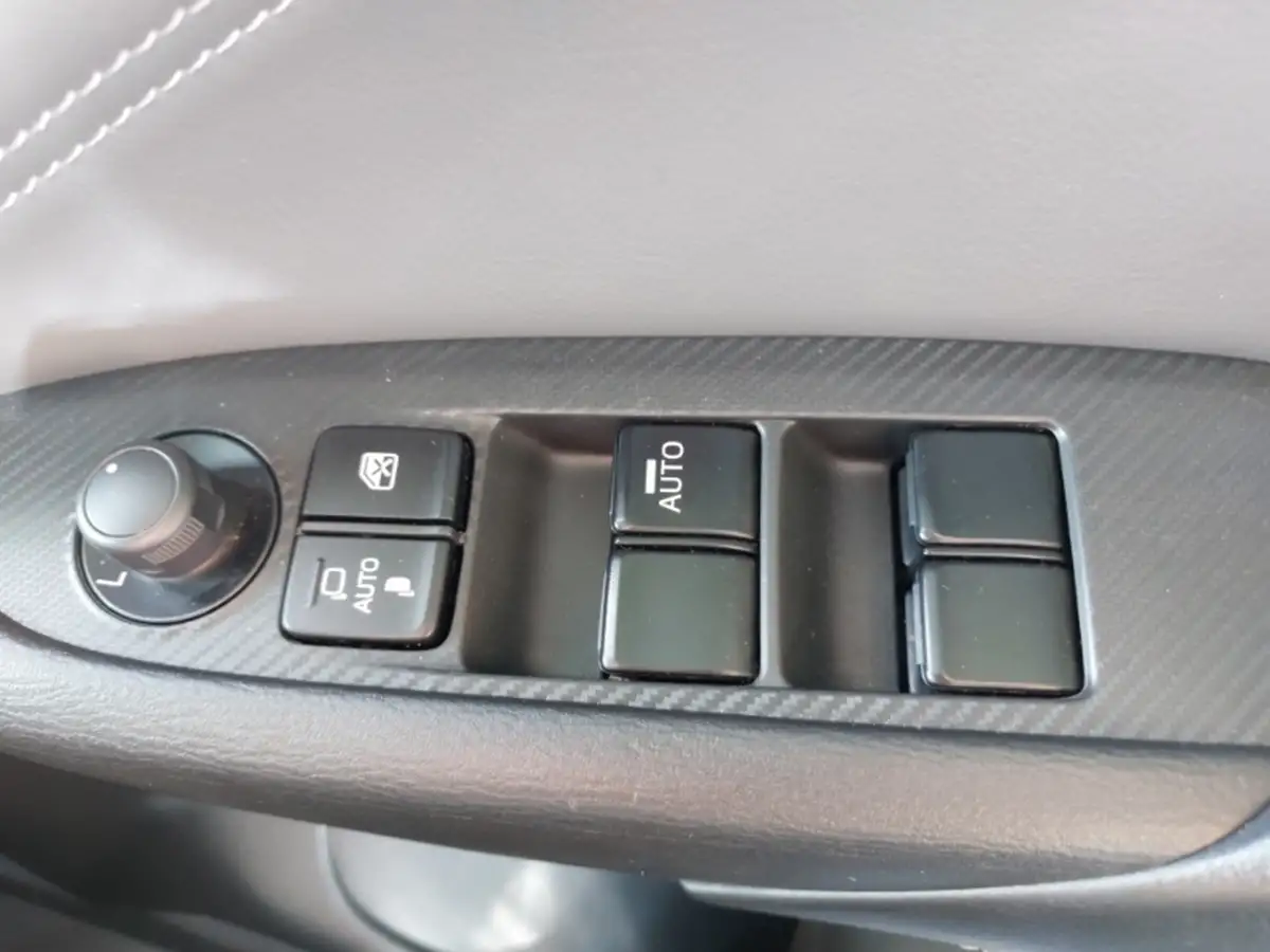 2024-vauxhall-astra-12-turbo-ultimate-130ps-hatchback-auto-big-11