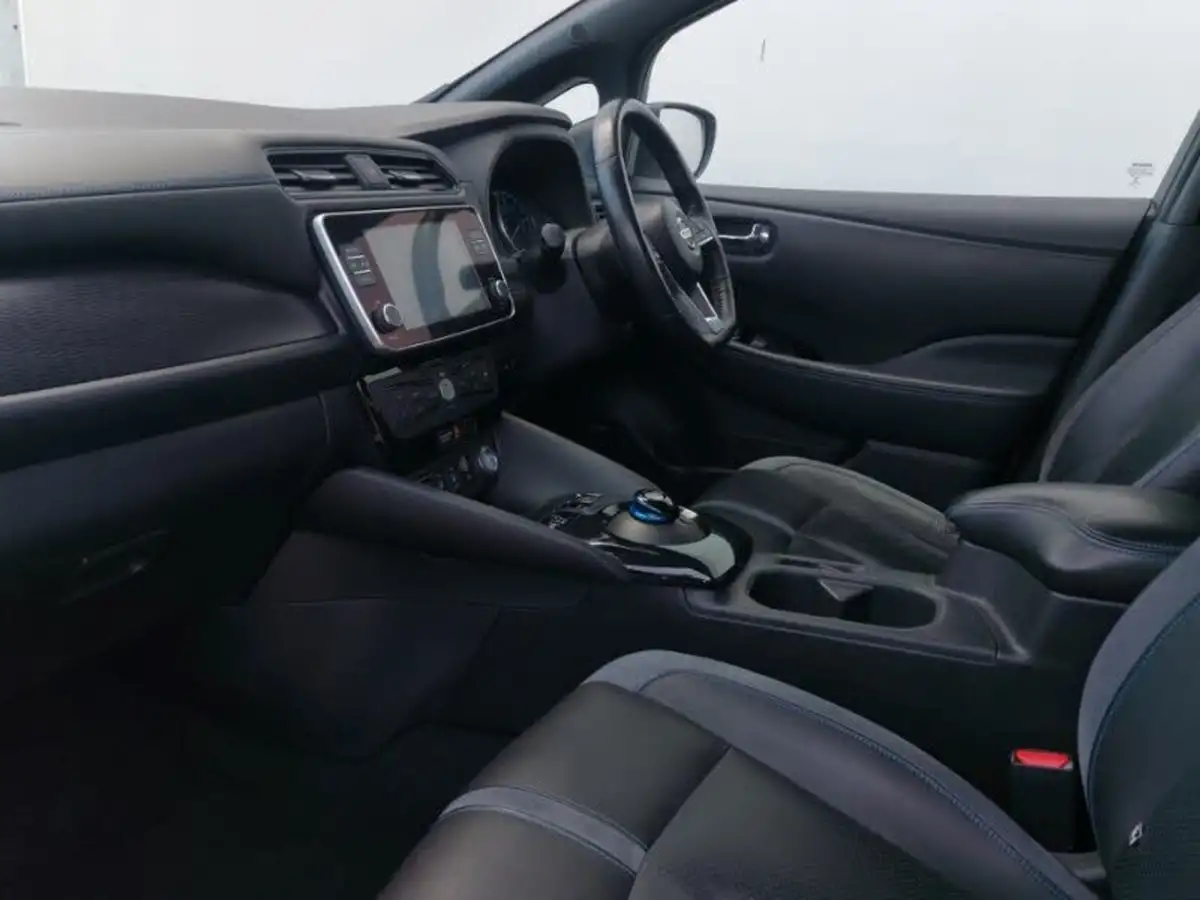 2020-nissan-leaf-e-tekna-big-4