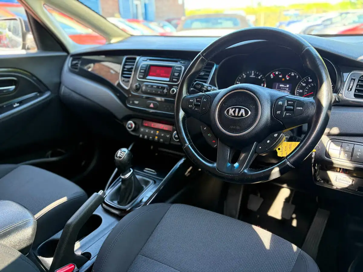 2014-kia-carens-17-crdi-2-114bhp-isg-big-26