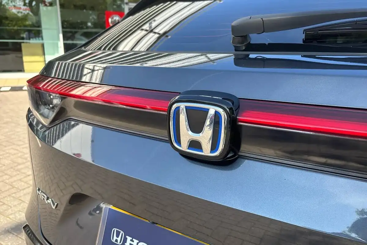 2023-honda-hr-v-15-i-mmd-advance-big-37