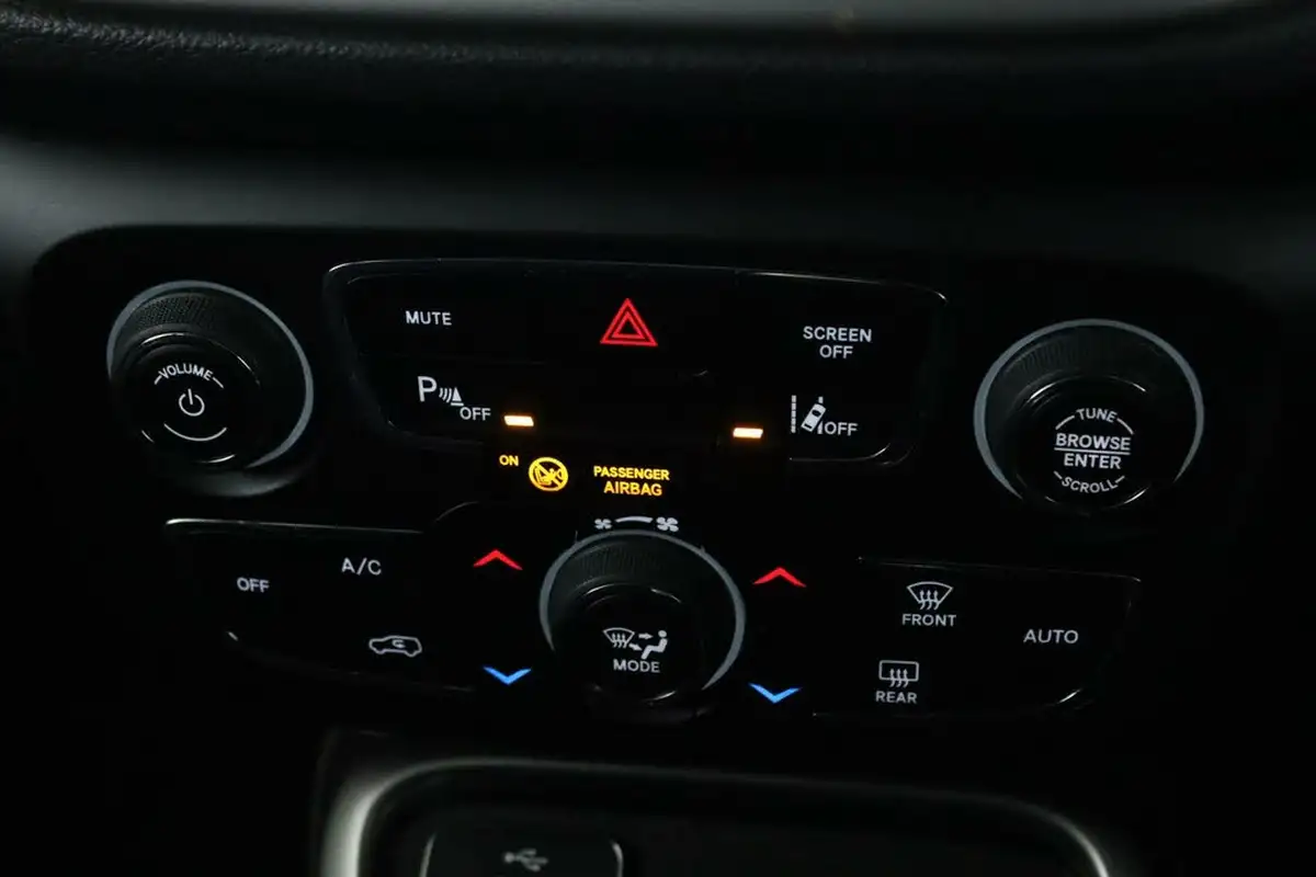 2019-jeep-compass-14-multiair-ii-longitude-big-20