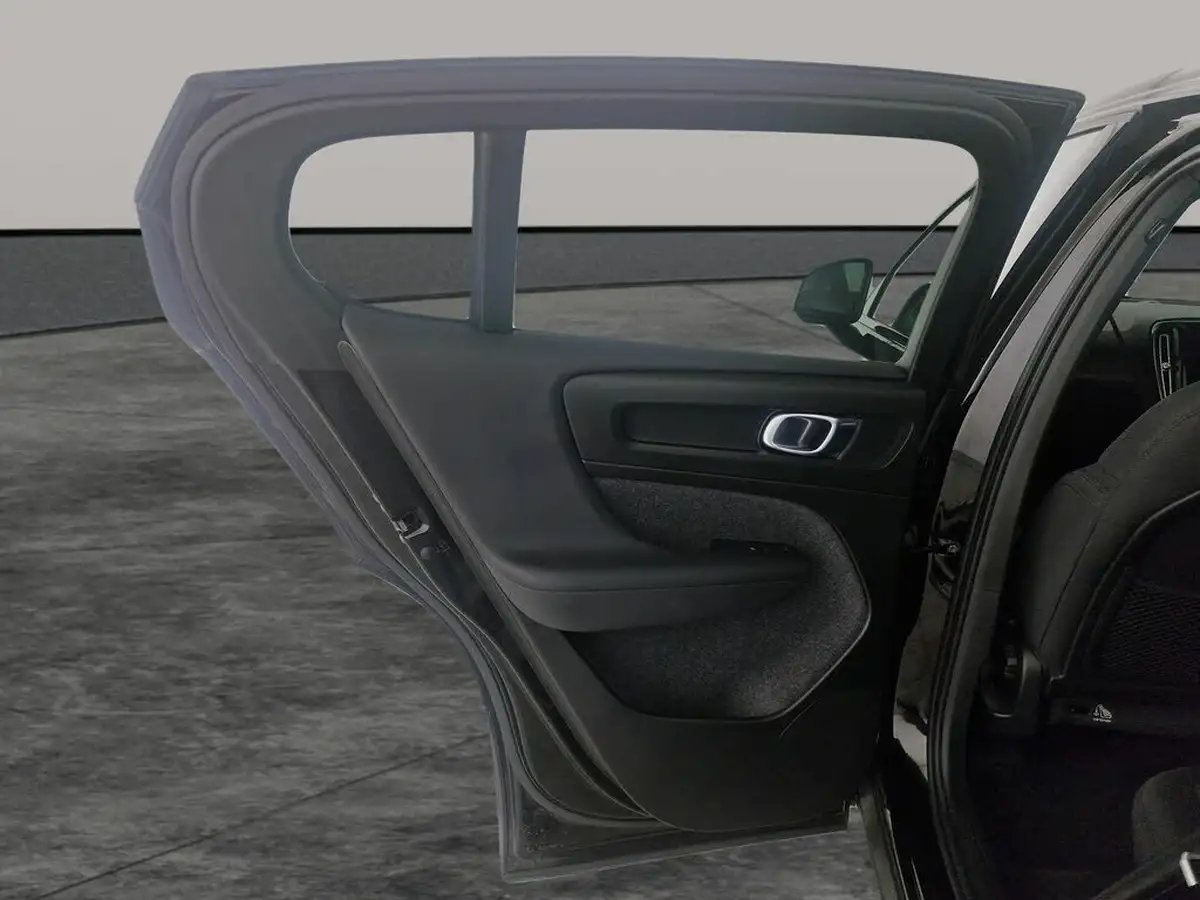 2023-volvo-c40-e-recharge-core-228bhp-big-17