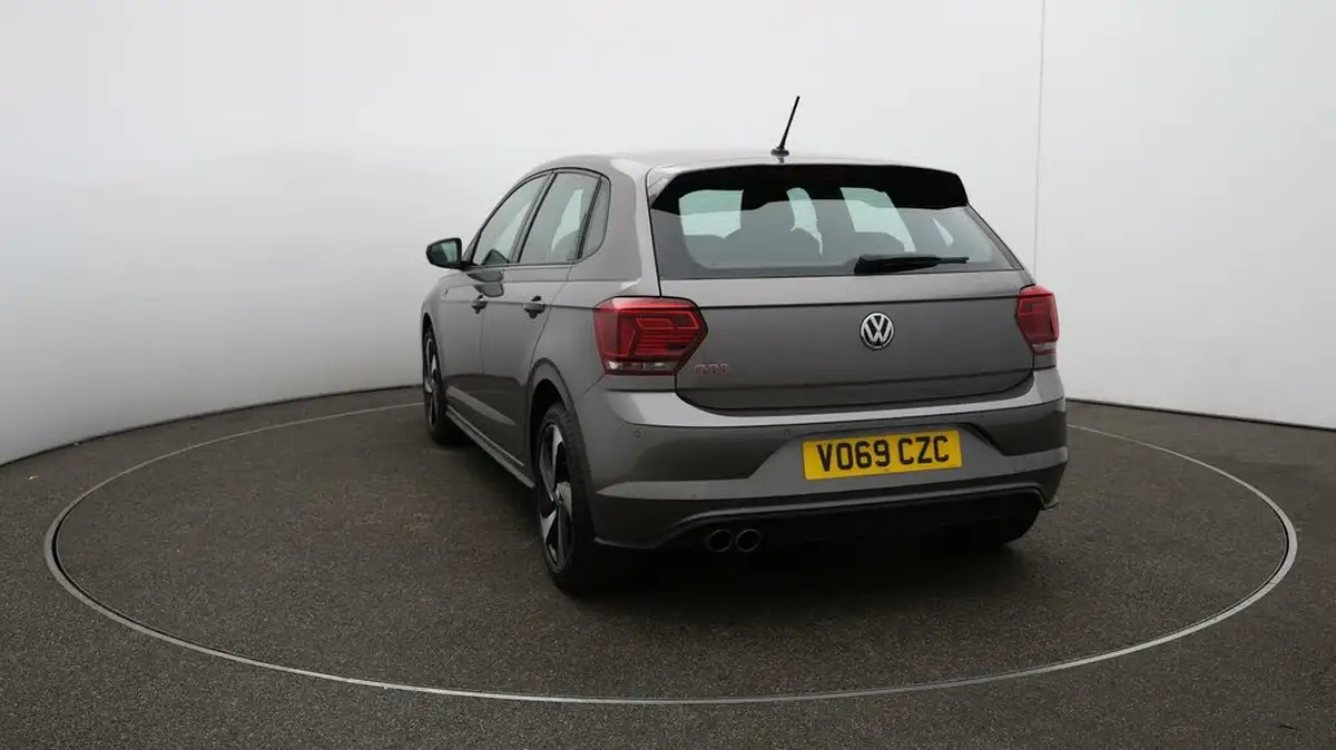 2019-volkswagen-polo-20-tsi-gti-big-59