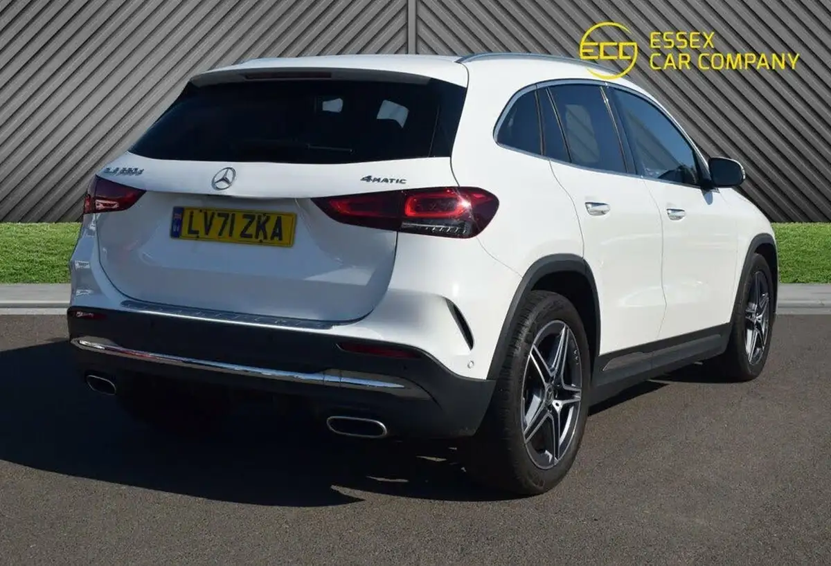 2021-mercedes-benz-gla-class-big-10