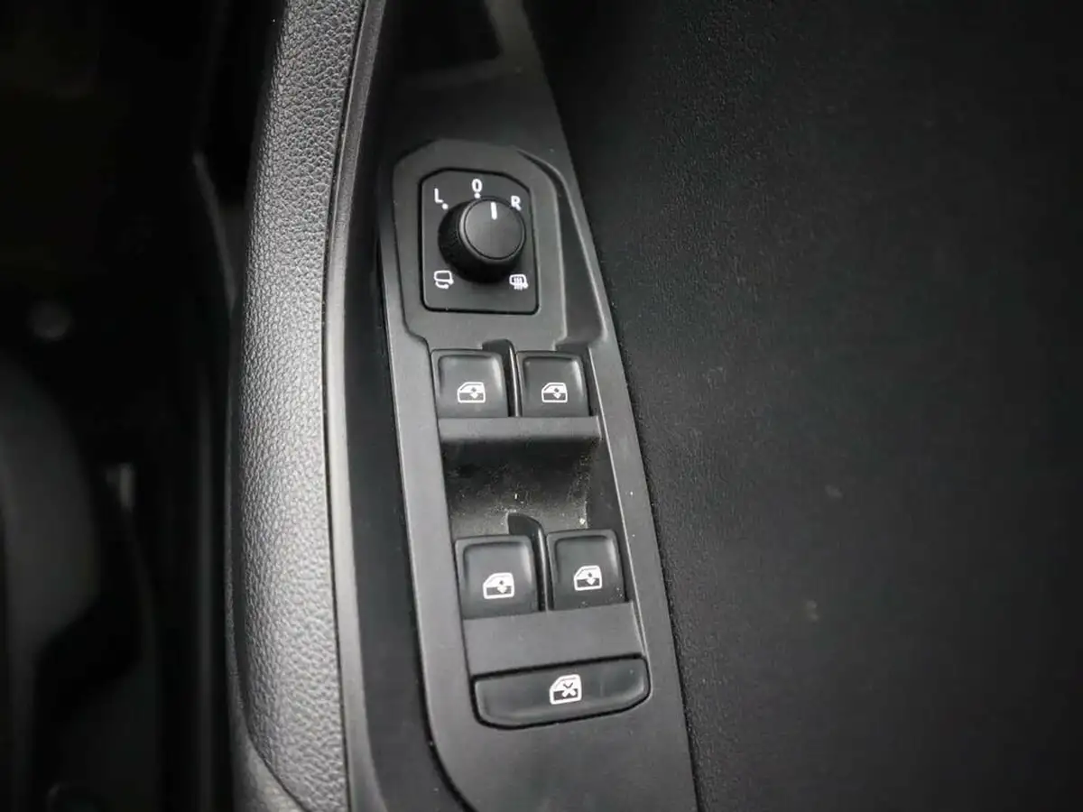 2022-skoda-karoq-10-tsi-se-big-34