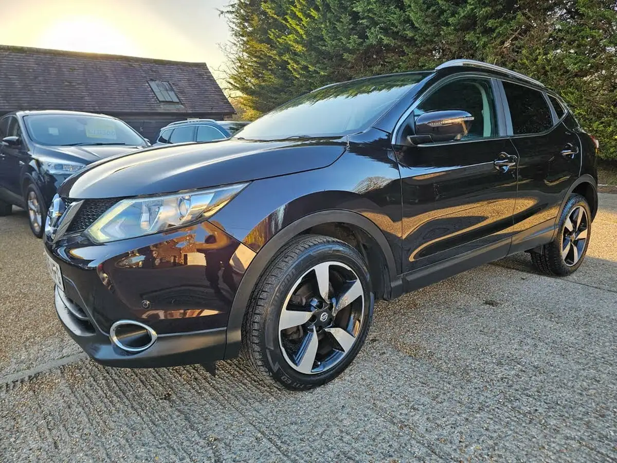 2015-nissan-qashqai-12-n-tec-xtronic-cvt-big-2