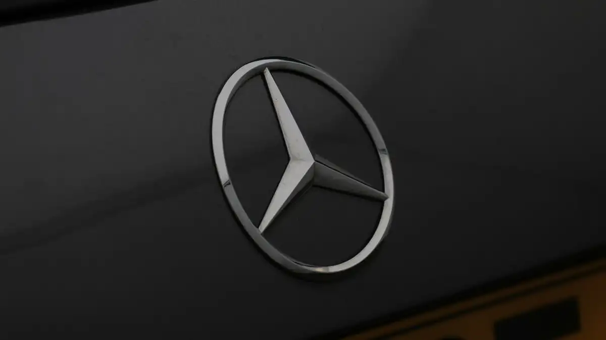 2022-mercedes-benz-a-class-13-a200-amg-line-executive-edition-hatchback-5d-7g-dct-big-22