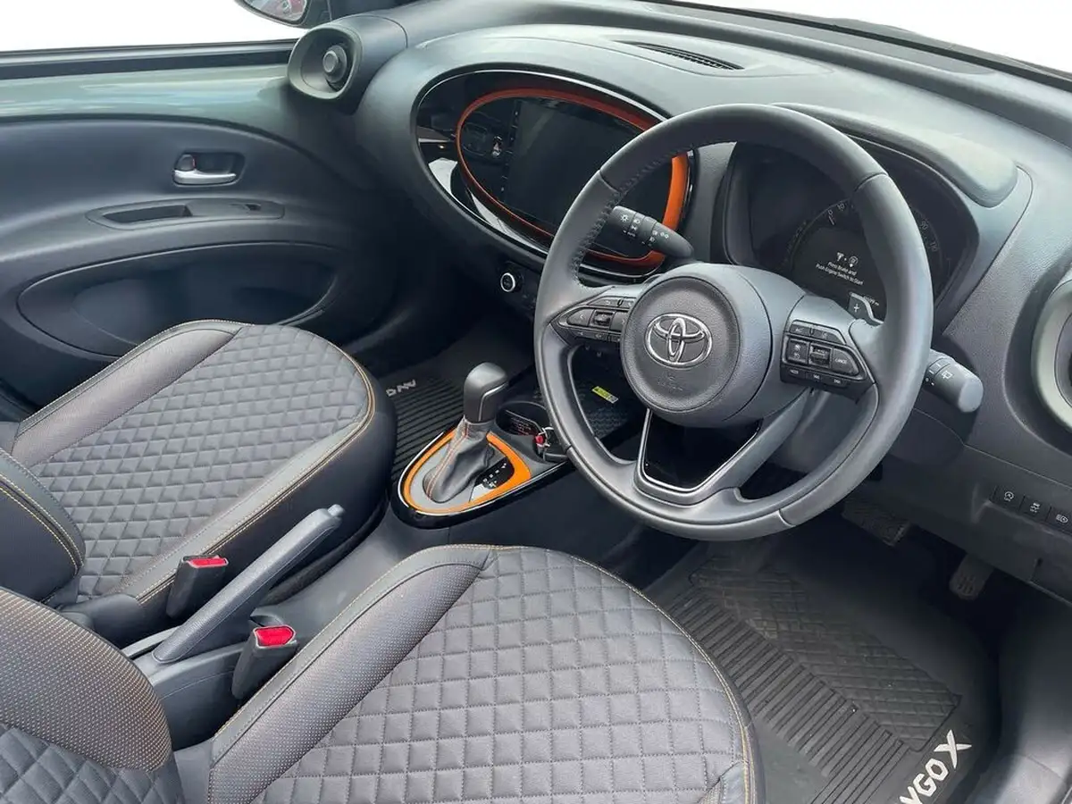 2022-toyota-aygo-x-10-vvt-i-limited-edition-cvt-big-5