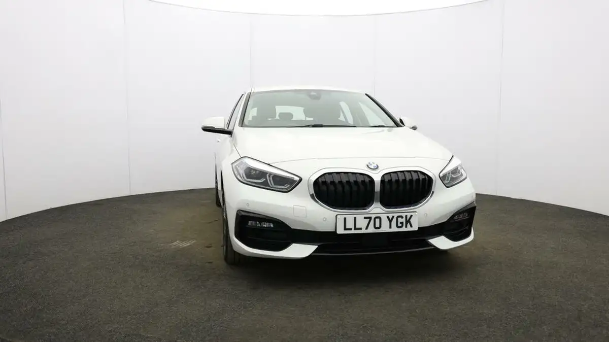 2021-bmw-1-series-20td-120d-xdrive-sport-lcp-big-41
