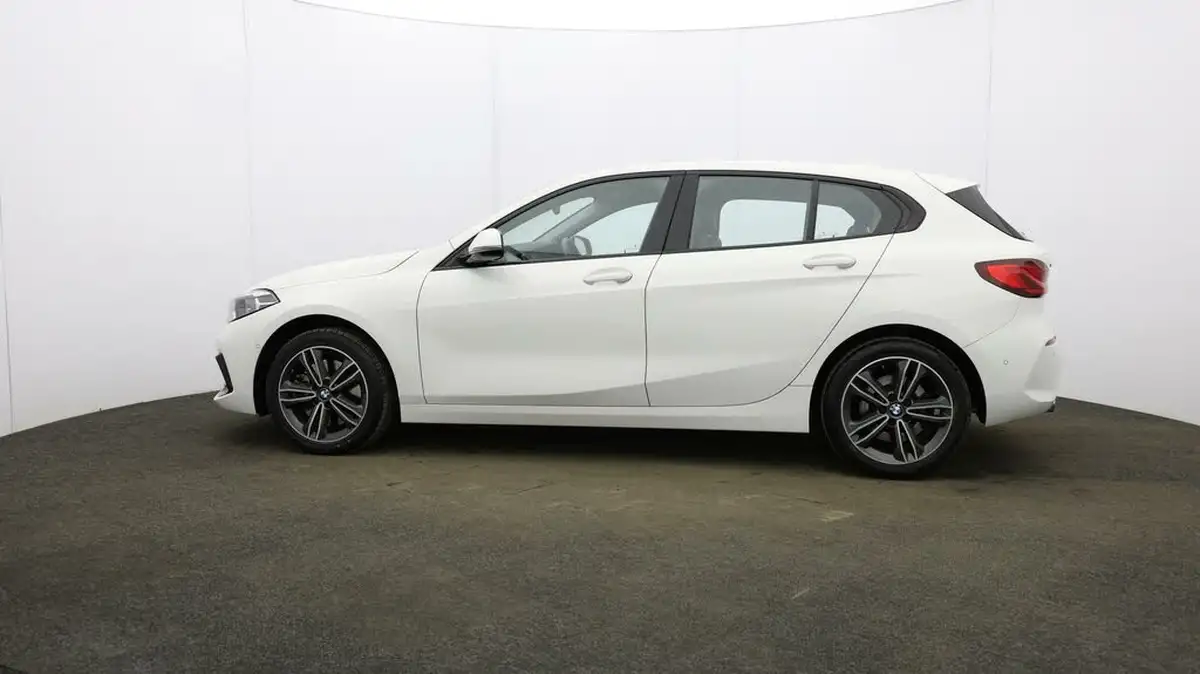 2021-bmw-1-series-20td-120d-xdrive-sport-lcp-big-65