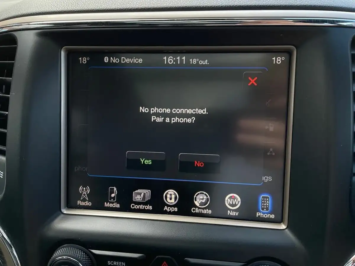 2017-jeep-grand-cherokee-30crd-summit-big-27