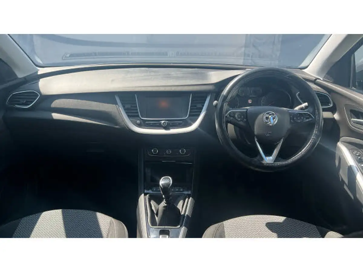 2020-vauxhall-grandland-x-12-se-big-9