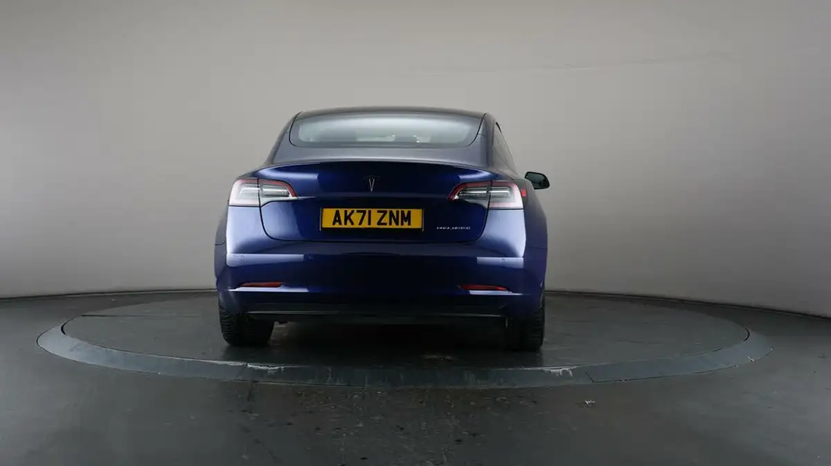 2021-tesla-model-3-e-long-range-awd-big-33