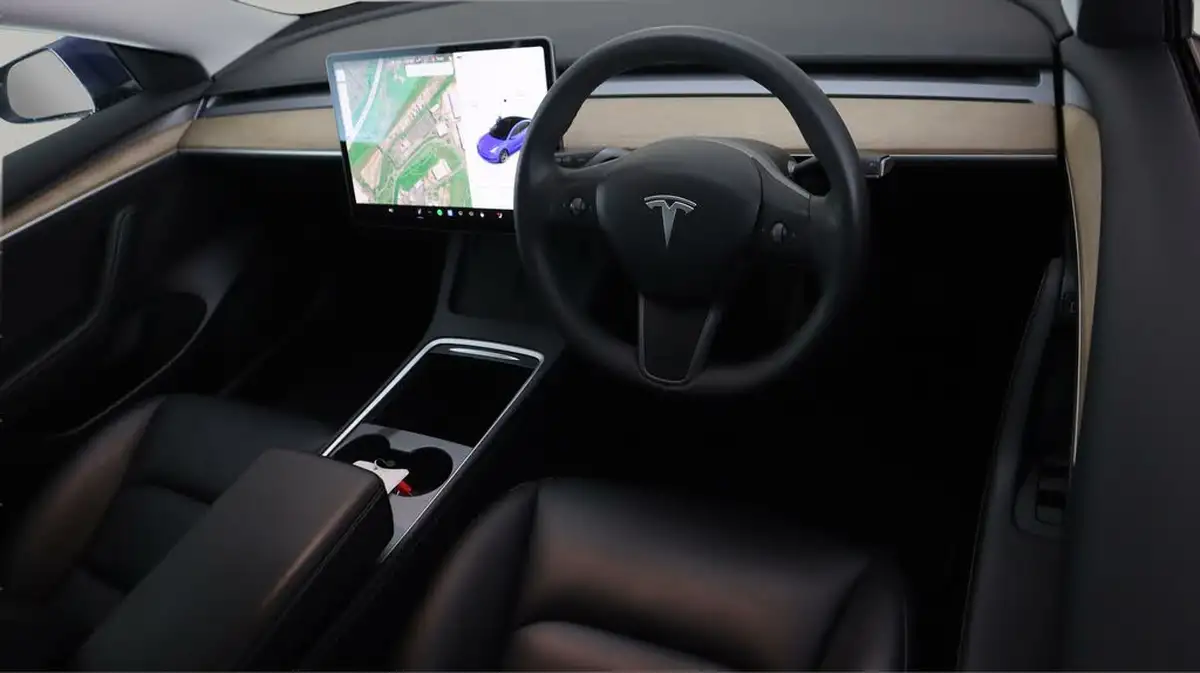2021-tesla-model-3-e-long-range-awd-big-9