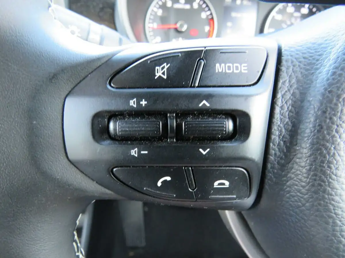 2023-kia-picanto-10-2-auto-seq-big-14