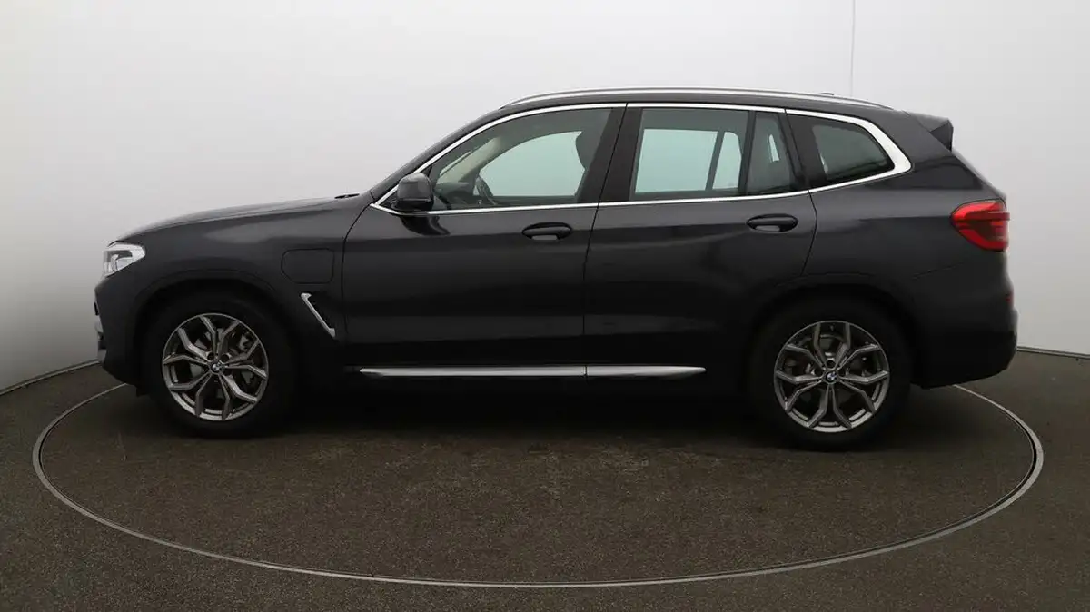 2021-bmw-x3-20-xdrive-30e-xline-big-65