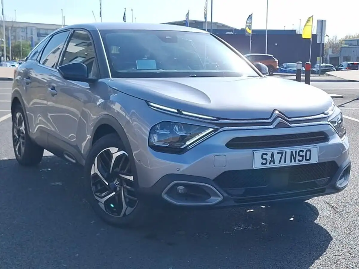 2022-citroen-c4-12-puretech-shine-130ps-big-0