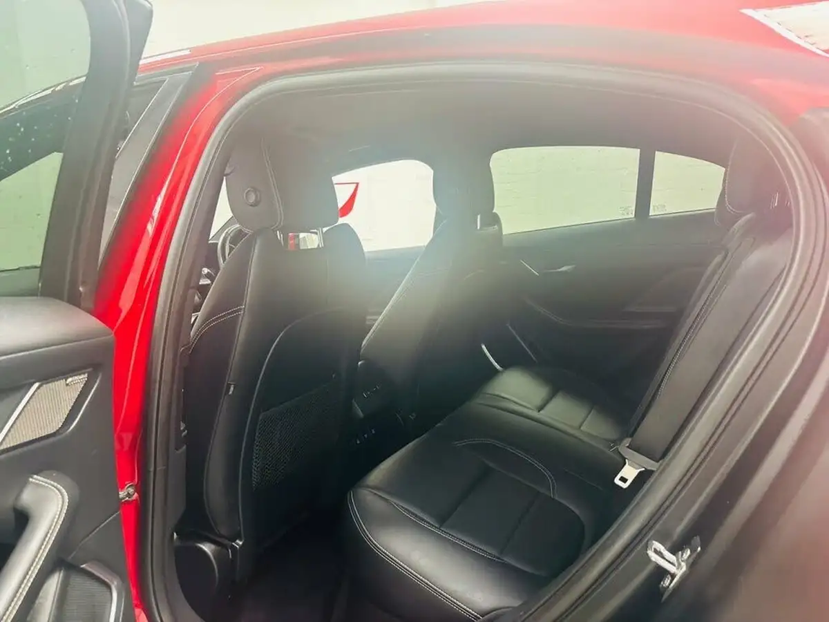 2019-jaguar-i-pace-ev400-hse-big-24