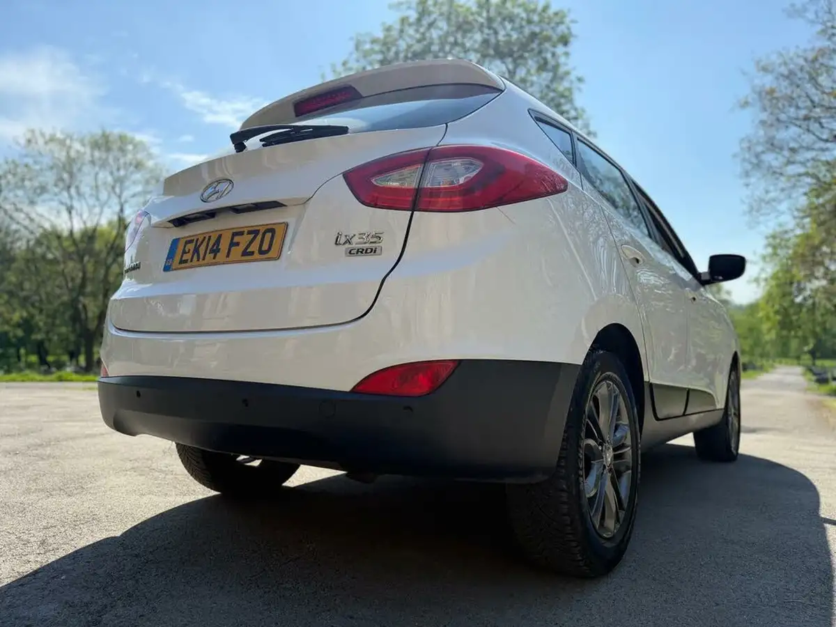 2014-hyundai-ix35-17td-se-nav-big-3