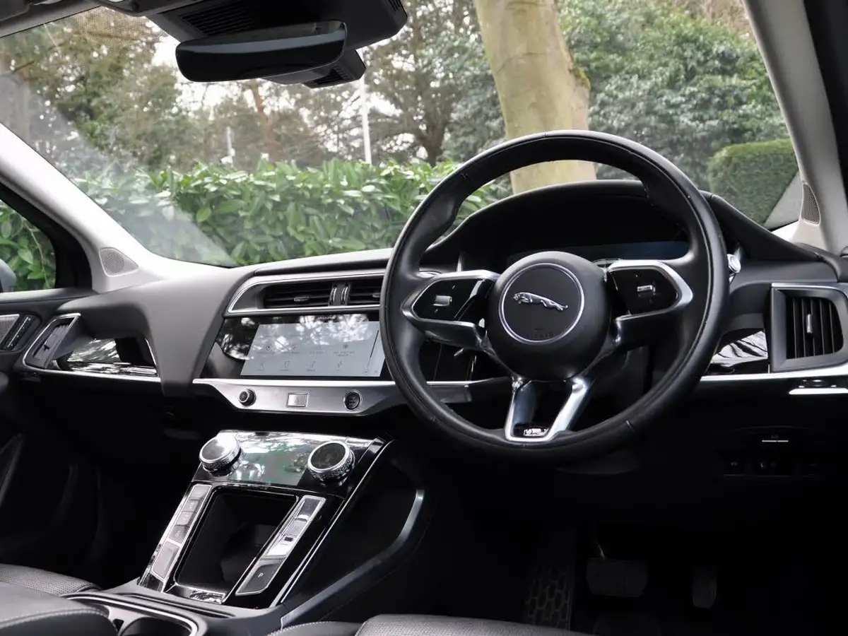 2021-jaguar-i-pace-ev400-hse-big-74
