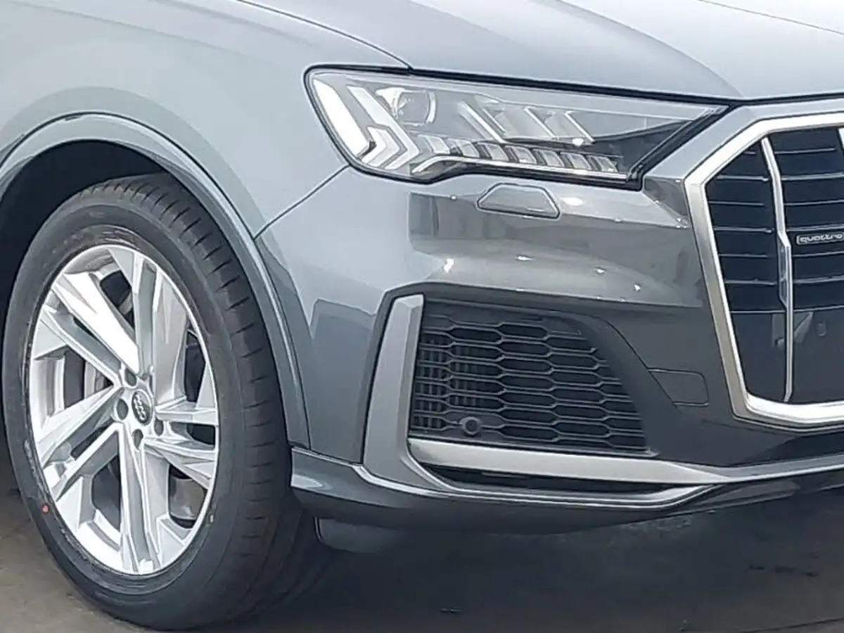 2020-audi-q7-30-55-tfsi-e-s-line-big-8