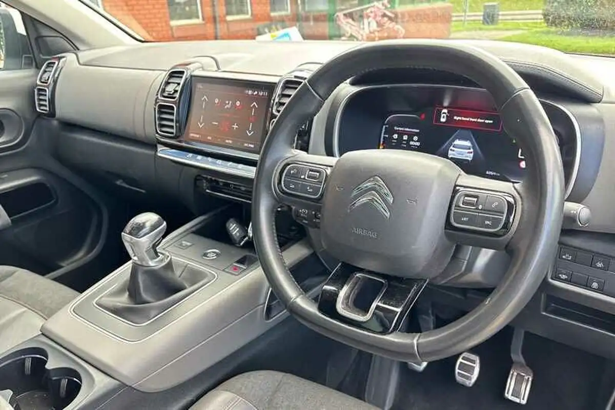 2019-citroen-c5-aircross-12-puretech-flair-plus-big-11