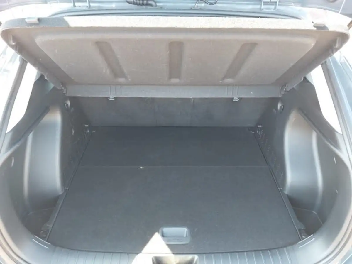 2024-hyundai-kona-e-advance-218ps-65kwh-big-7
