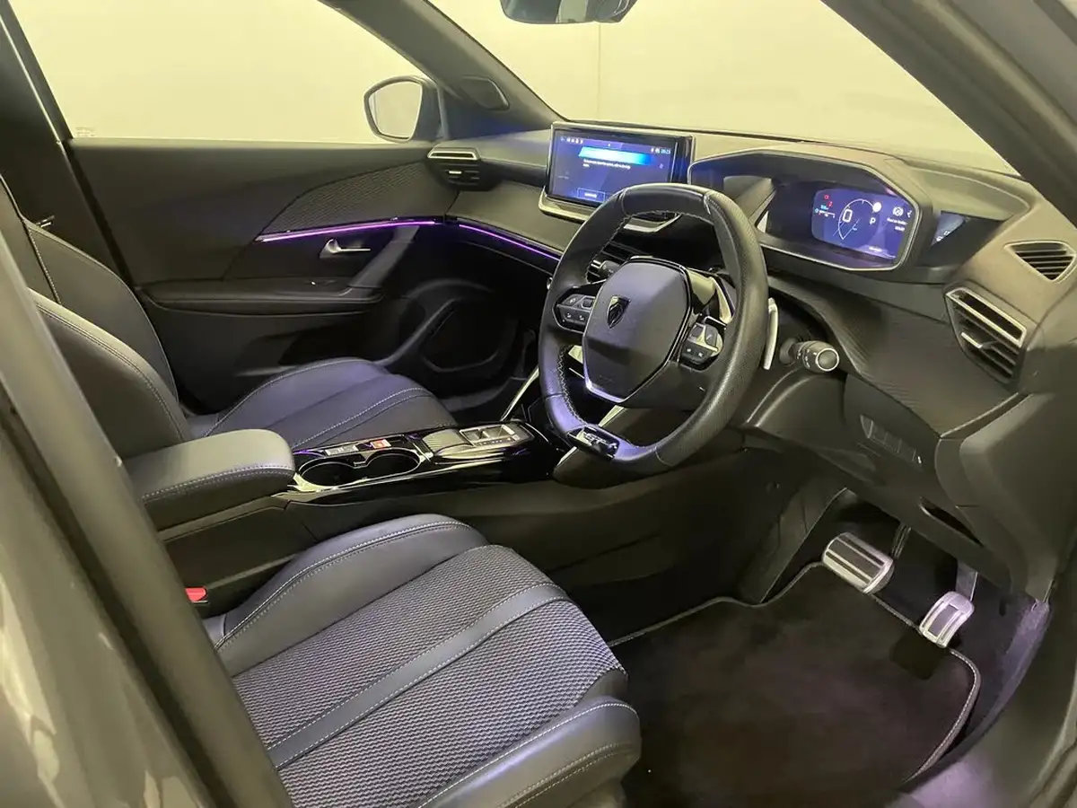 2023-peugeot-2008-suv-big-14