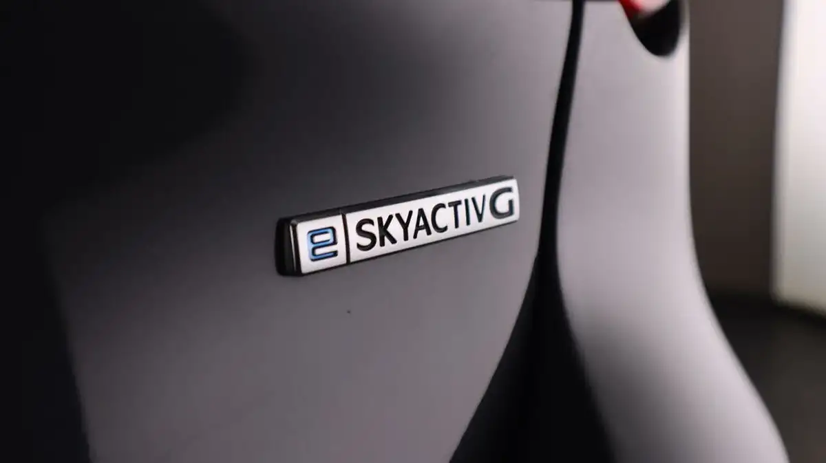 2022-mazda-mazda3-20-se-l-big-21