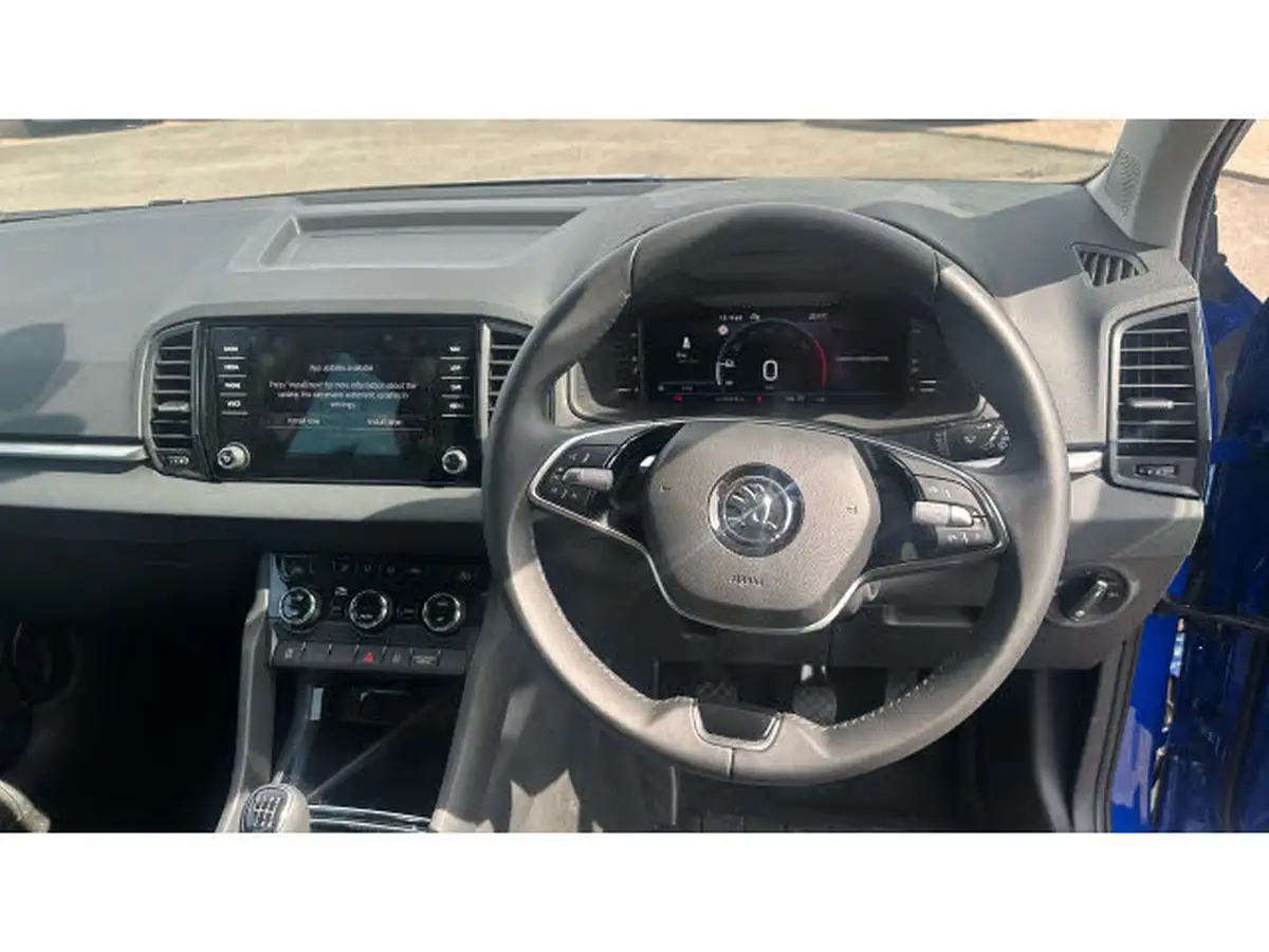 2025-skoda-karoq-10-tsi-se-drive-116ps-big-9