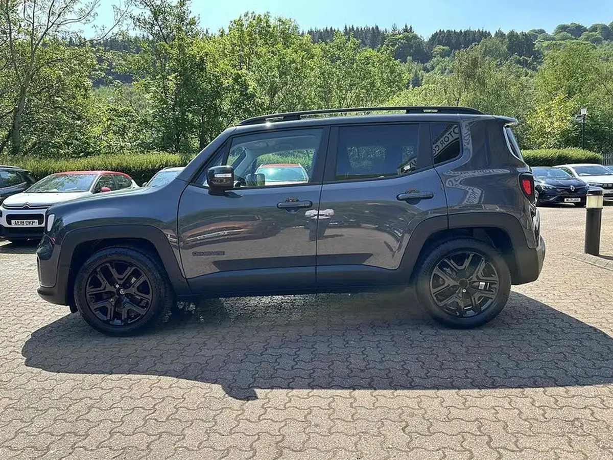 2021-jeep-renegade-10-gse-night-eagle-big-11