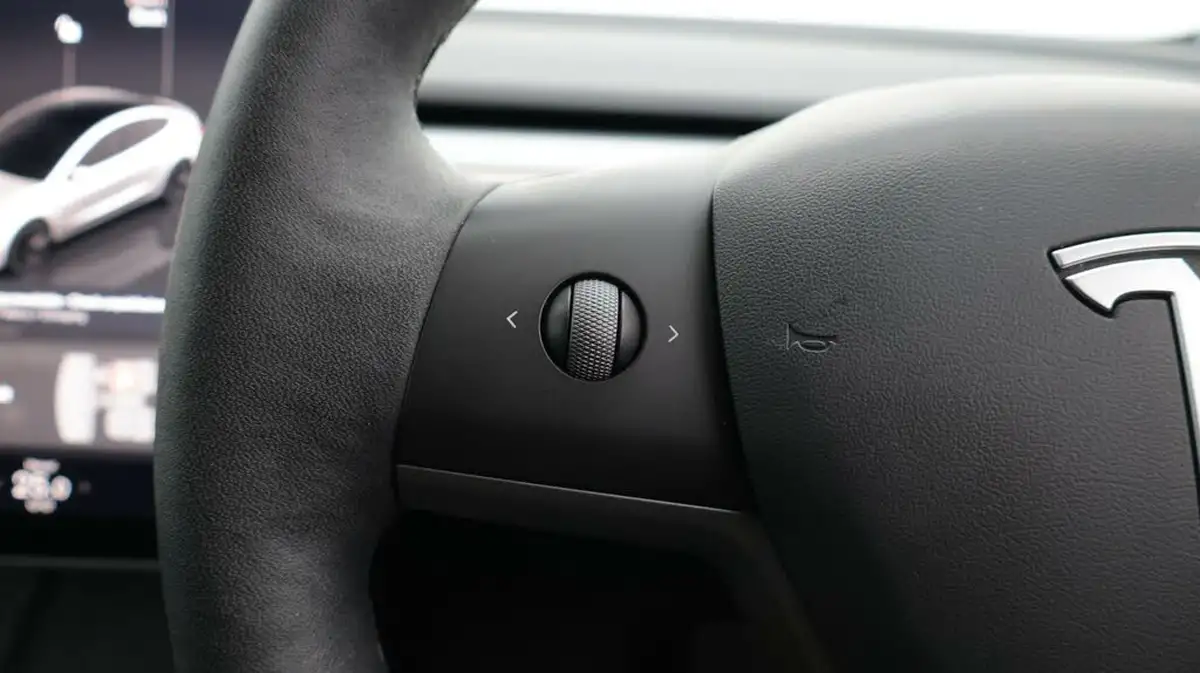2021-tesla-model-3-e-standard-plus-big-24
