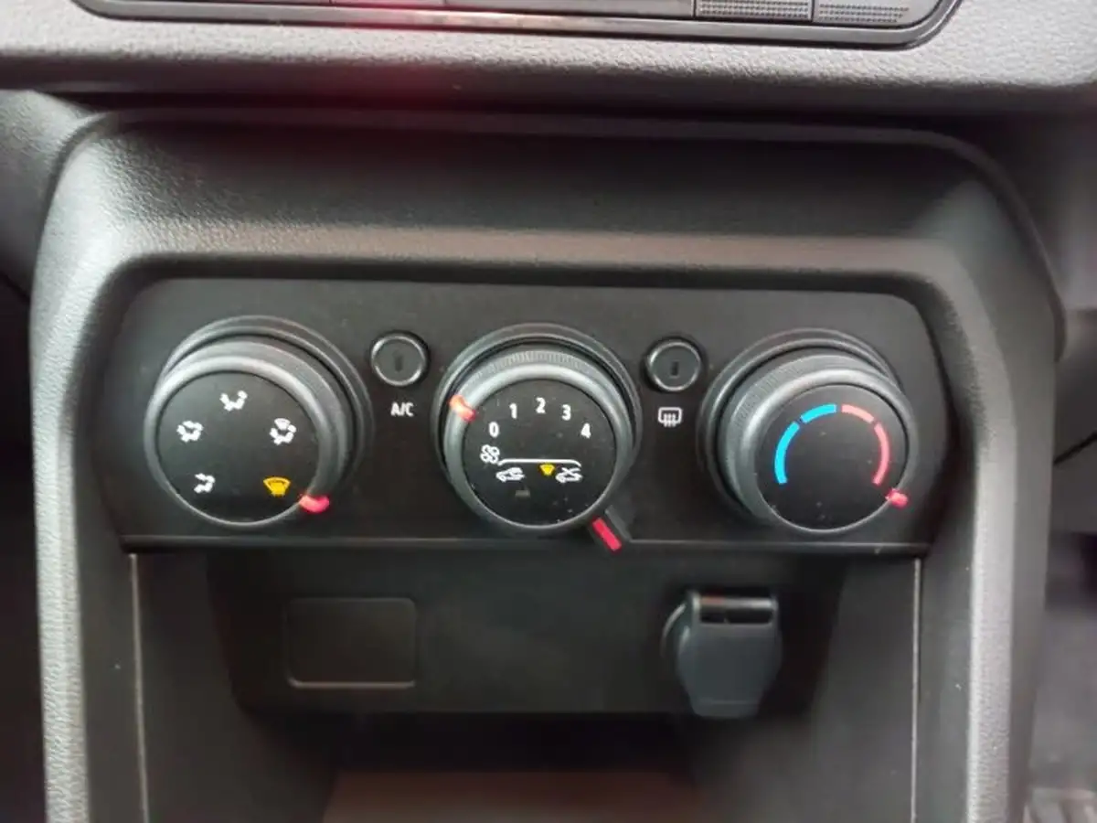 2024-dacia-sandero-stepway-10-tce-expression-90bhp-big-16