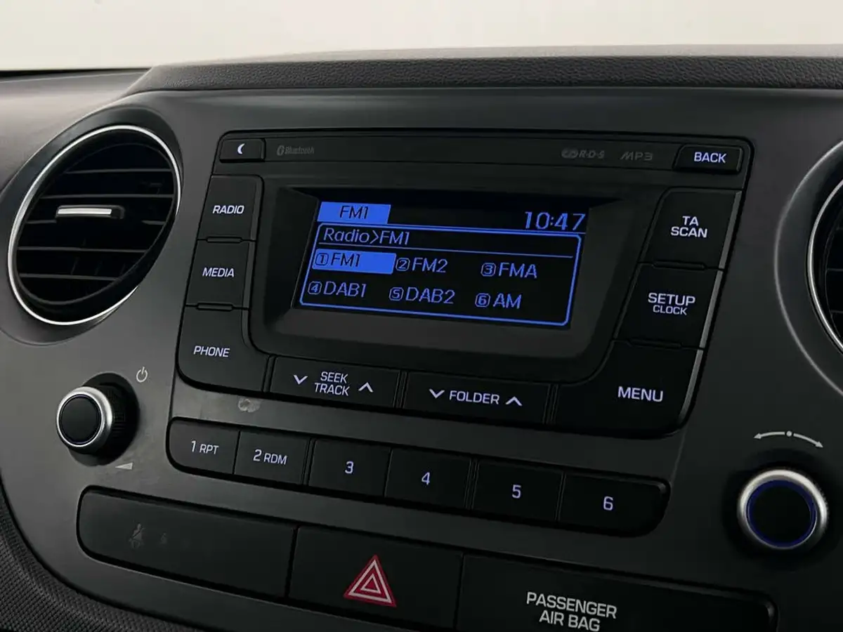 2017-hyundai-i10-10-se-big-29