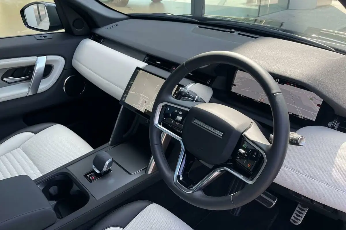 2024-land-rover-discovery-sport-15-p270e-dynamic-se-big-42