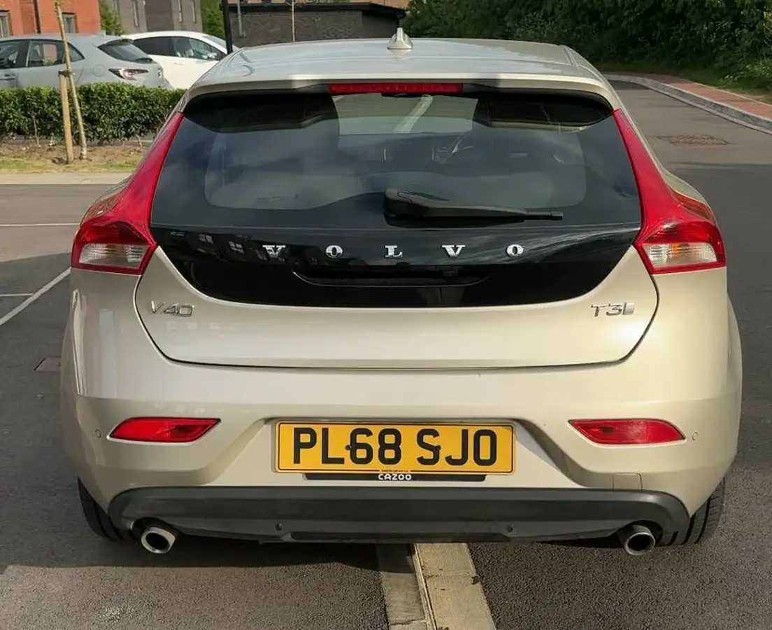 2018-volvo-v40-20-t3-inscription-big-6