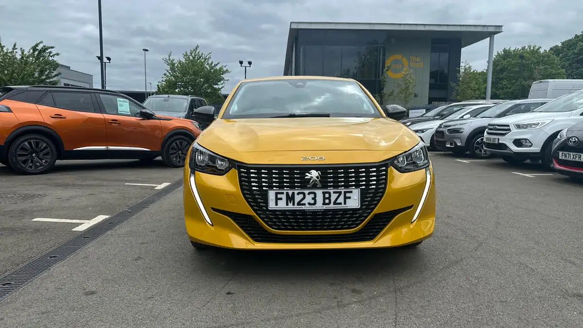 2023-peugeot-208-12-puretech-active-premium-100ps-eat8-big-7