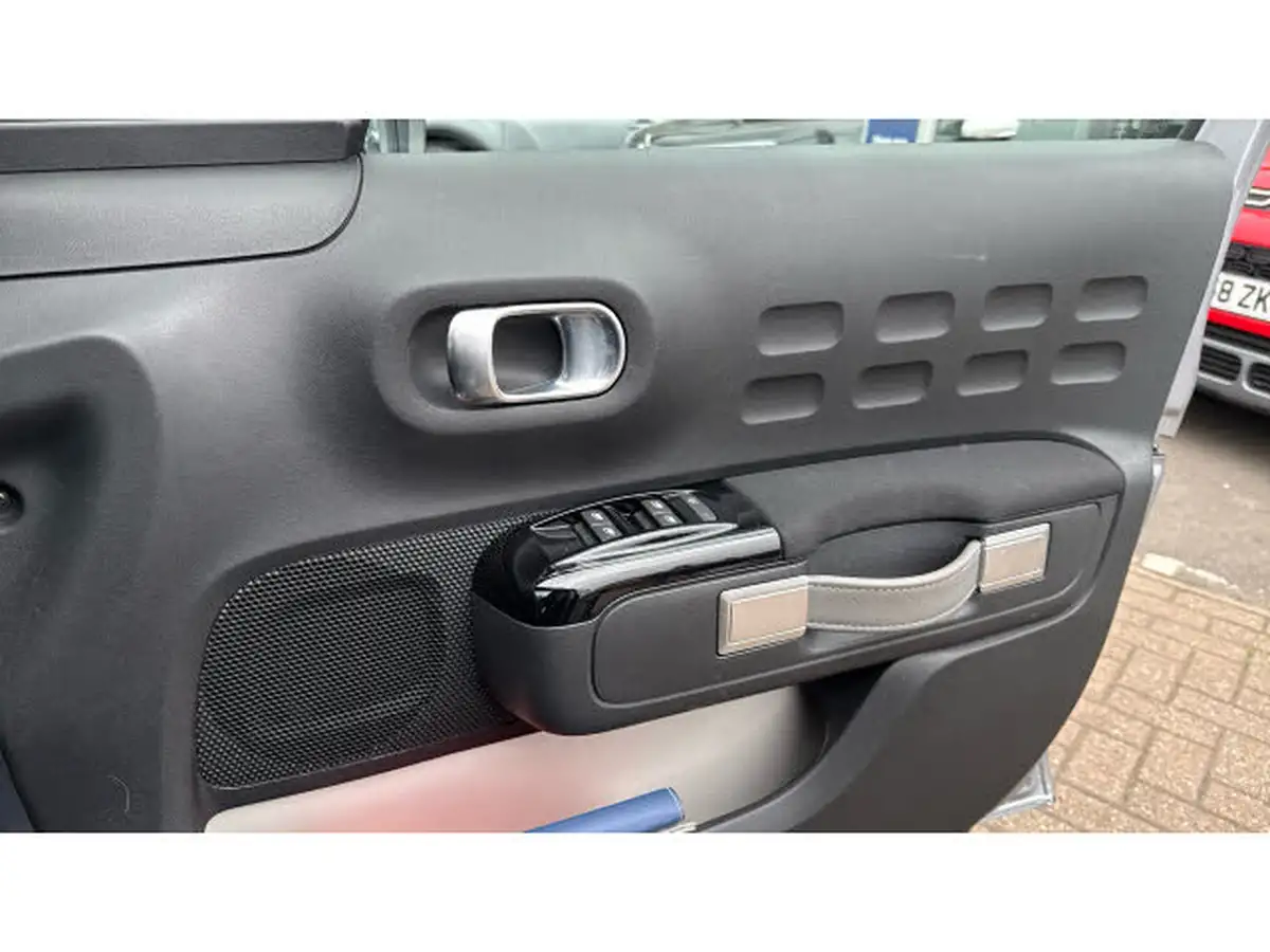 2022-citroen-c3-12-puretech-saint-james-83ps-big-28