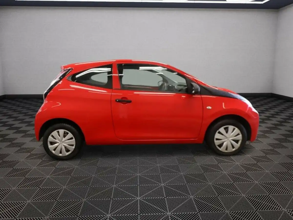 2015-toyota-aygo-10-vvt-i-x-3d-big-4