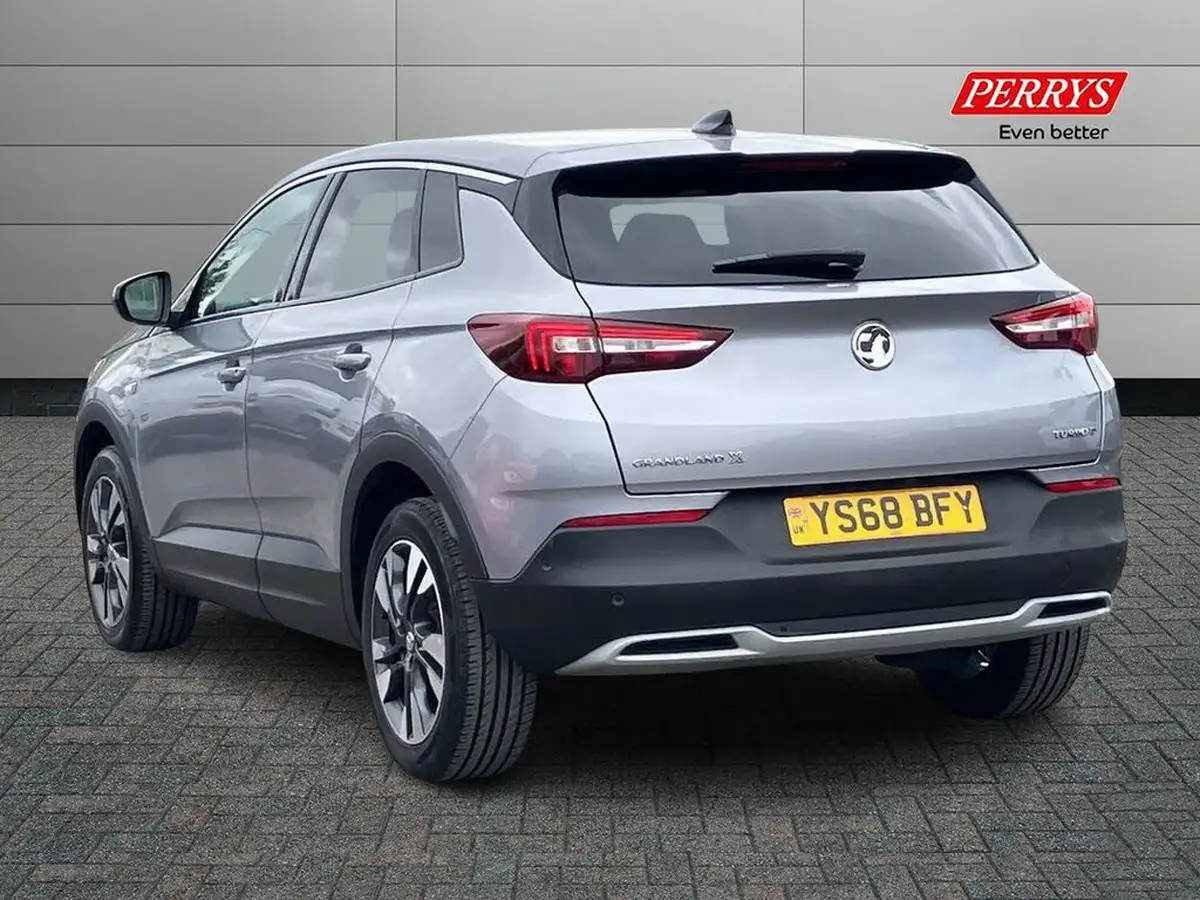 2018-vauxhall-grandland-x-15td-sport-nav-big-1