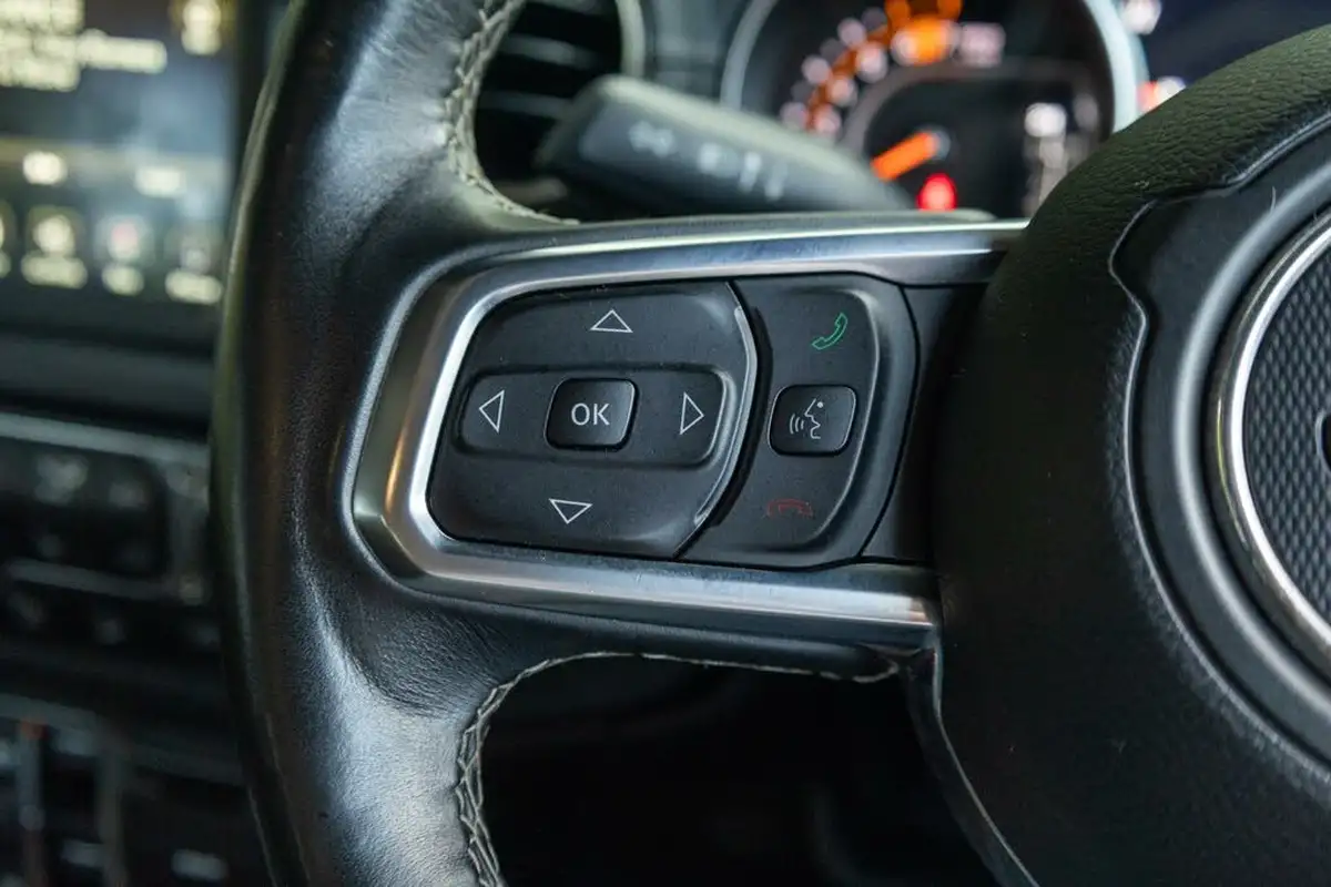2019-jeep-wrangler-20-gme-overland-hard-5d-big-24
