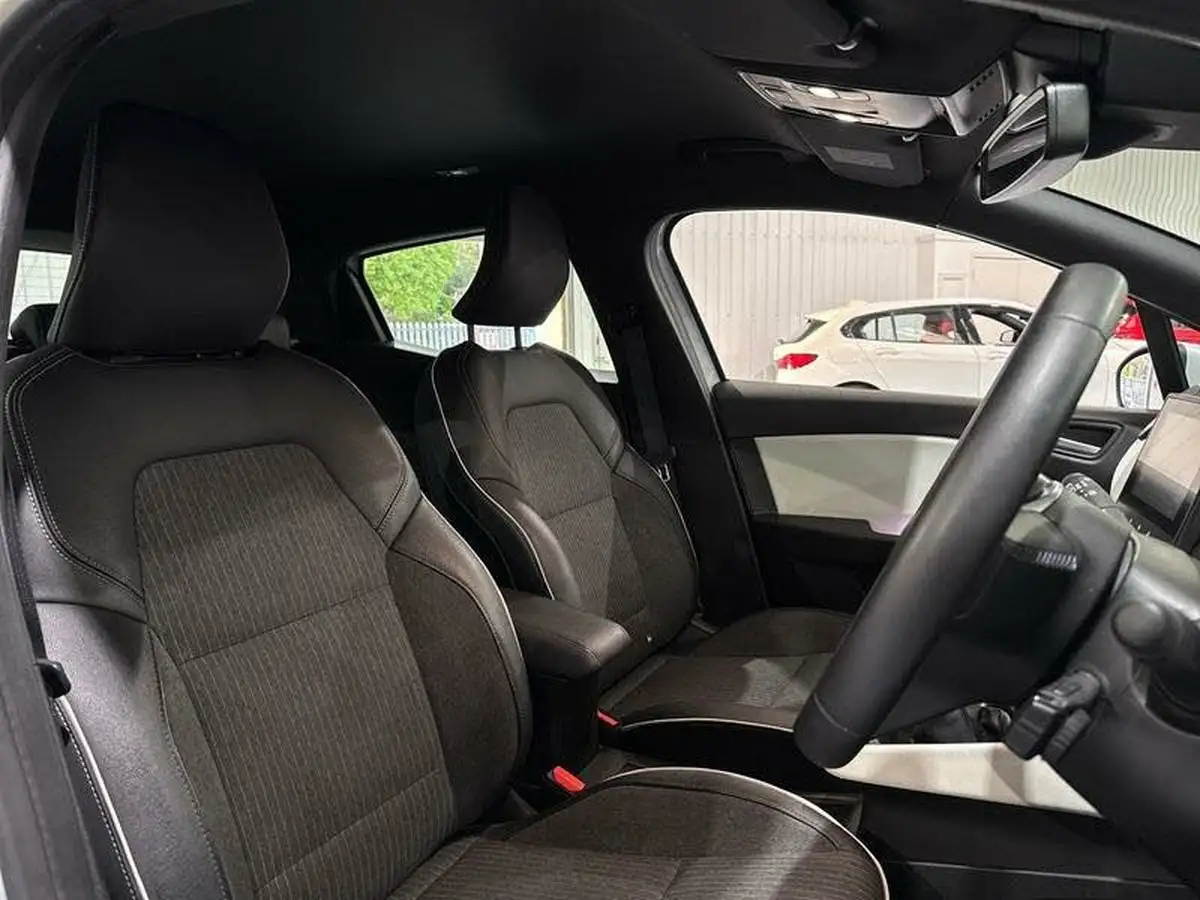 2022-renault-clio-10-tce-se-edition-big-15