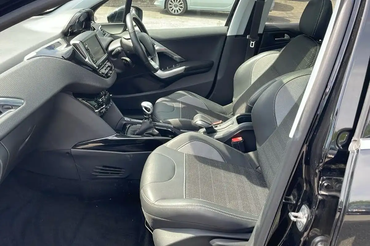 2019-peugeot-2008-suv-12-puretech-allure-premium-82bhp-big-20