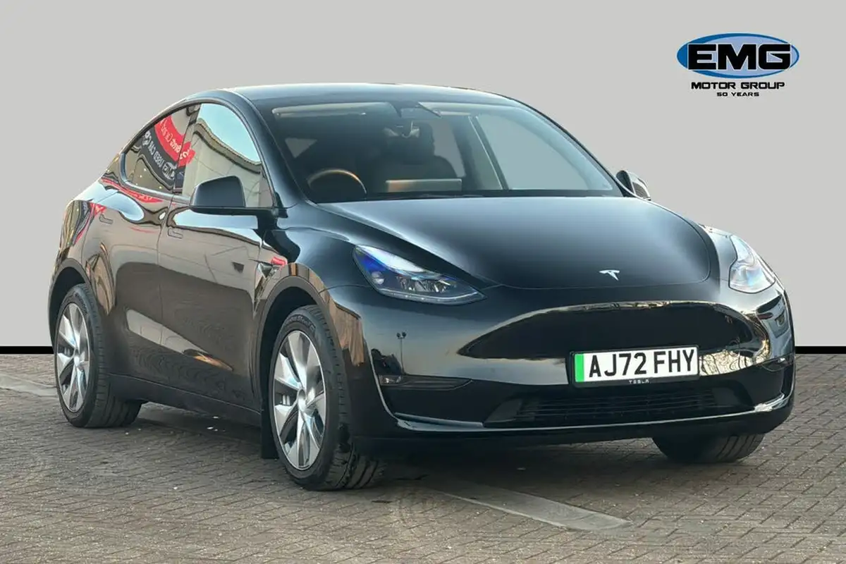 2022-tesla-model-y-e-long-range-big-0
