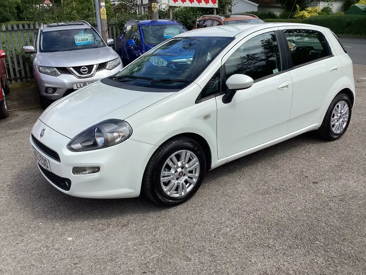 2013-fiat-punto-14-gbt-105bhp-multiair-5d-big-7