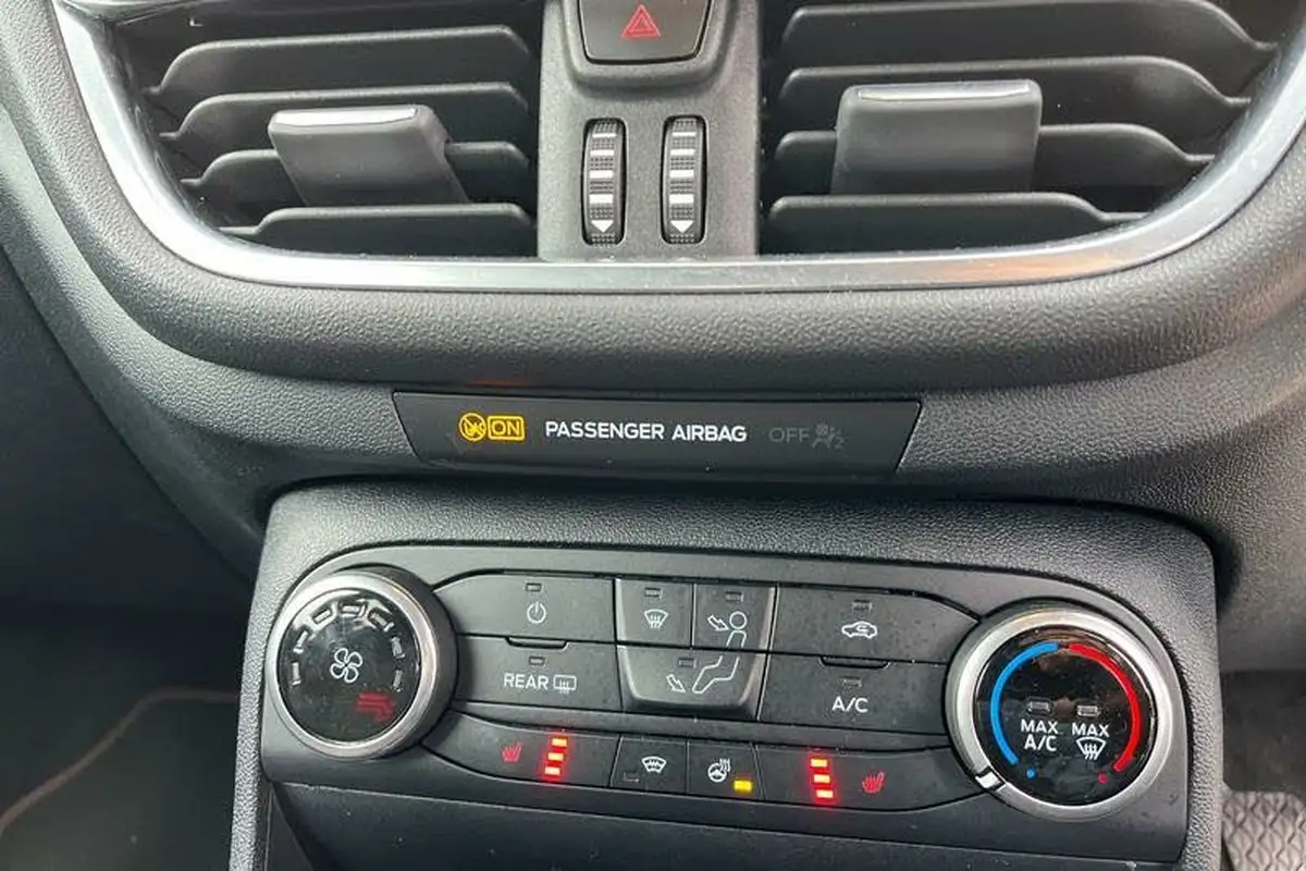 2022-ford-fiesta-big-37